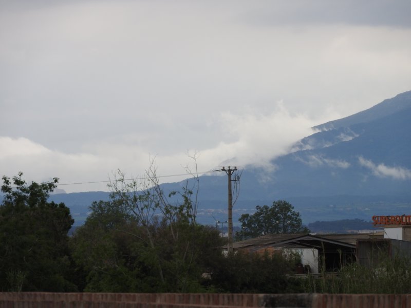 cloudsonthepyrennes.jpg